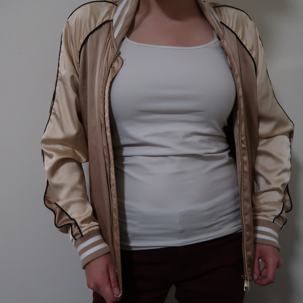 STEVE MADDEN GOLD JACKET 💛📒🌼☀️🐥🌜🥂